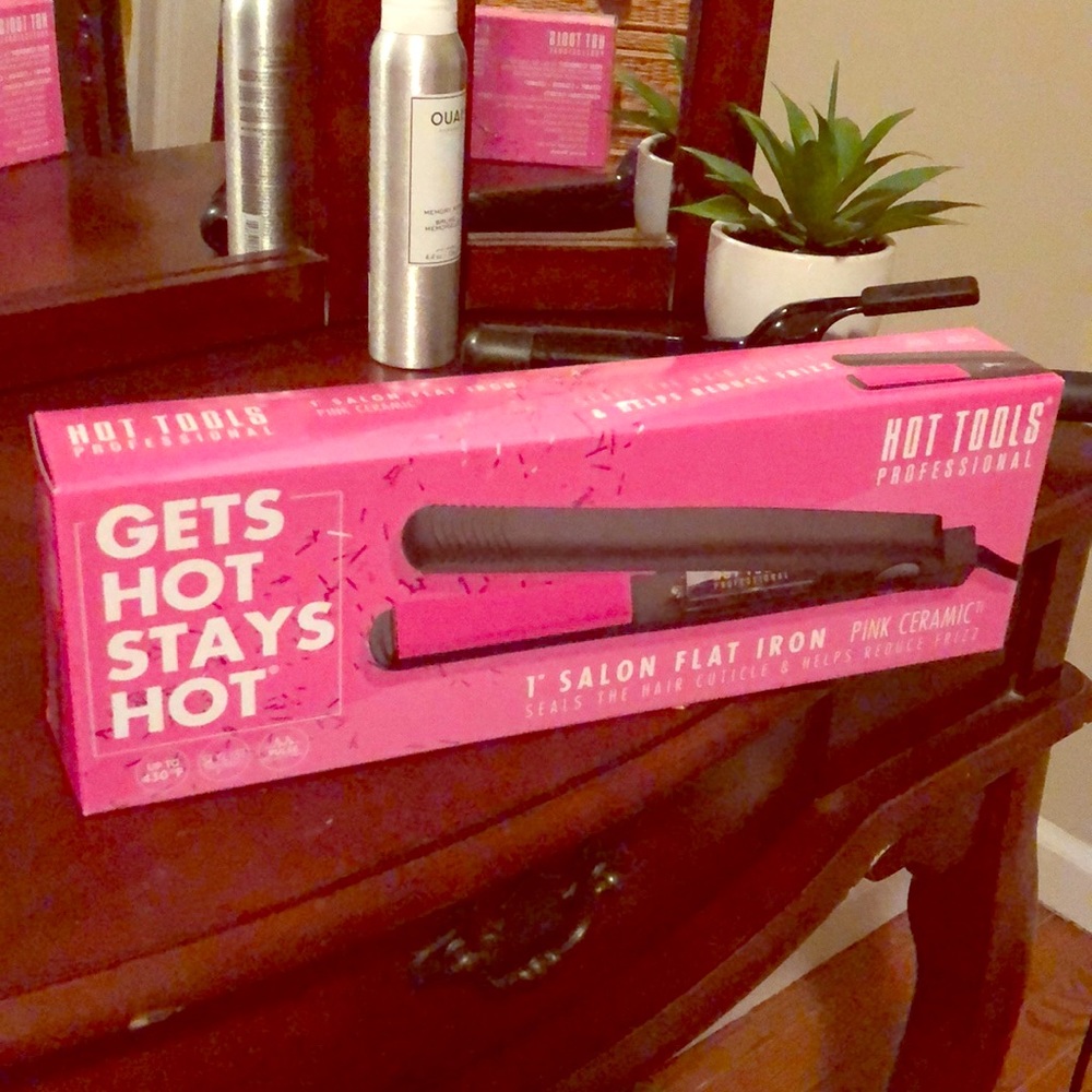 Brand new Hot Tools flat iron